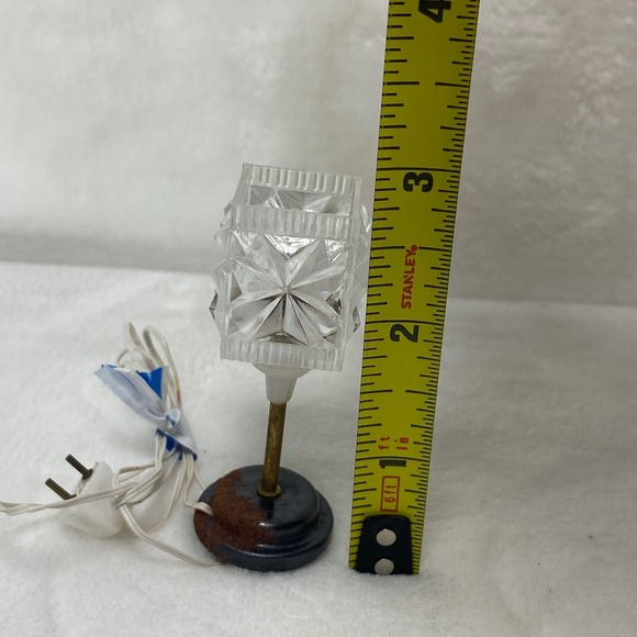 Dollhouse Miniature Table Lamp Clear Faceted Shade Brass Stem Rustic Base Wired - Picture 9 of 9